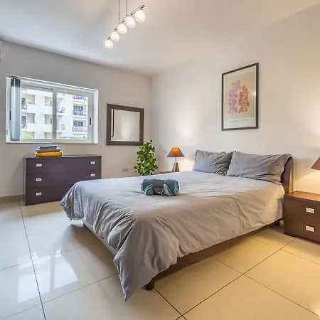 Large 3-bedroom Oasis In Quiet Area With Garden