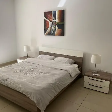 Appartement Large 3-bedroom Oasis In Quiet Area With Garden Gzira