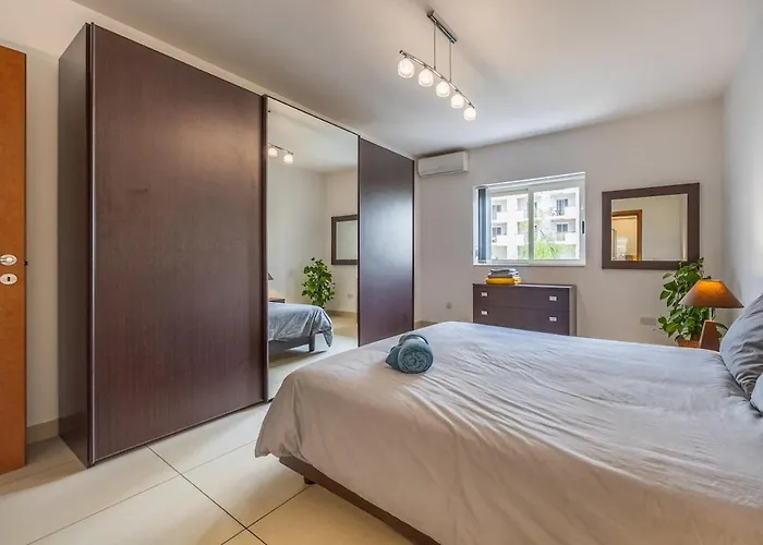 Large 3-bedroom Oasis In Quiet Area With Garden