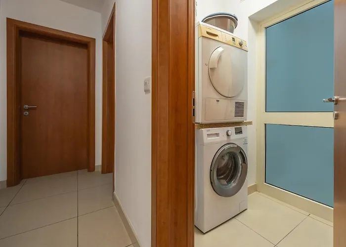 Large 3-bedroom Oasis In Quiet Area With Garden * Gzira